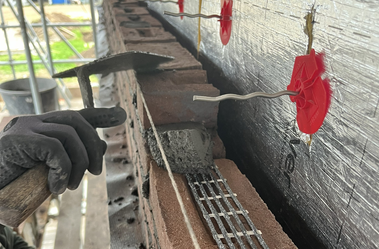 reinforcement of facing brick masonry with solidian briksy IMG2 0389